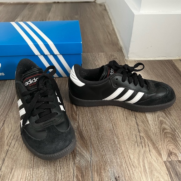 Black Adidas Sambas Size 3 (unisex) - Picture 1 of 2